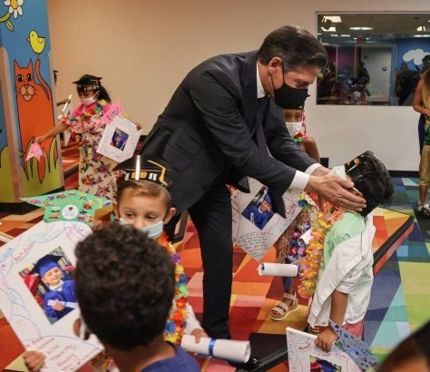 Superintendent Alberto Carvalho, center, bids iPrep Academy pre-K students a wonderful summer as Aillette Rodriguez-Diaz, assistant principal grades pre-K-5, hugs departing students at the end of the school year on Wednesday, June 9, 2021. Carl Juste CJUSTE@MIAMIHERALD.COM